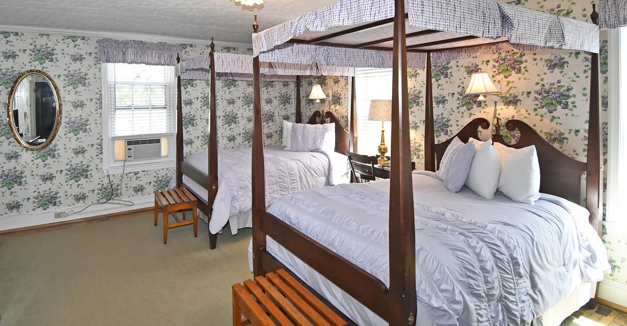 The Country Inn Of Berkeley Springs Bagian luar foto